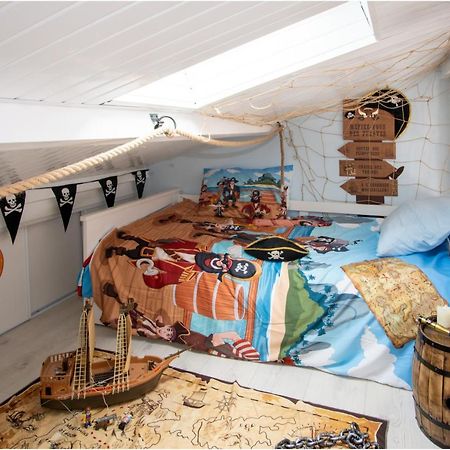"Le Pirate Beneze"Gite Insolite,Situation Ideale,Accueil Attentionne Trizay Zewnętrze zdjęcie